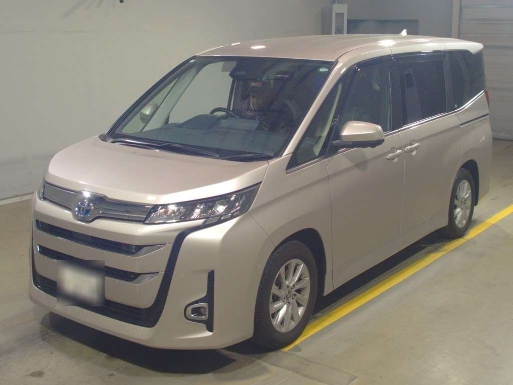TOYOTA NOAH HYBRID Z Thumbnail 1