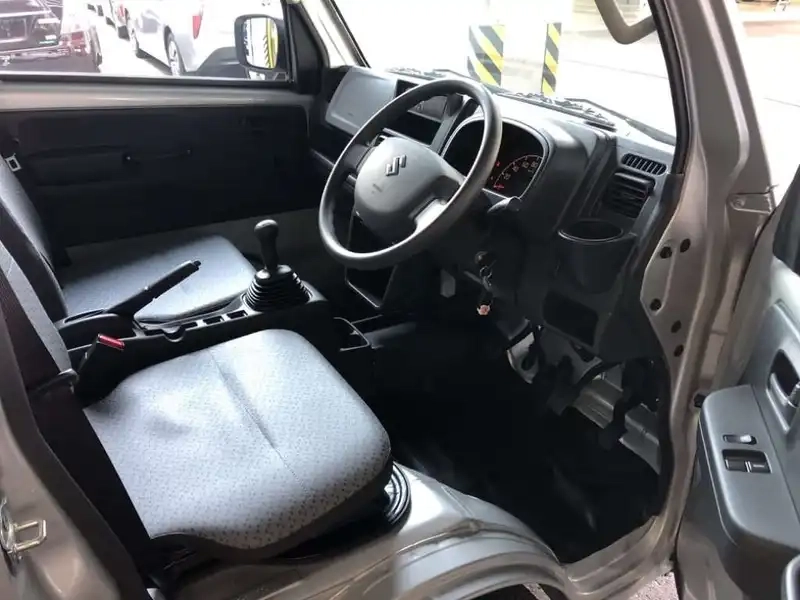 SUZUKI CARRY TRUCK KC 4WD Thumbnail 3
