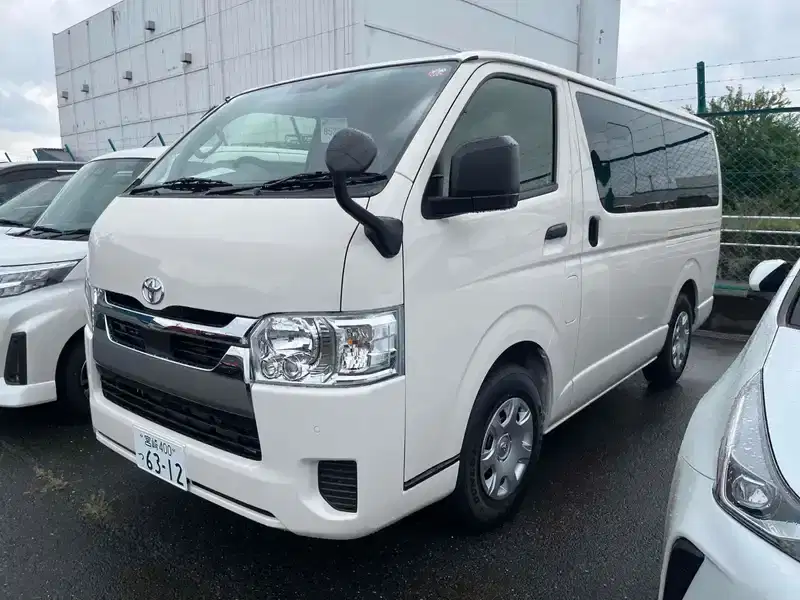 2025 Toyota Hiace Diesel