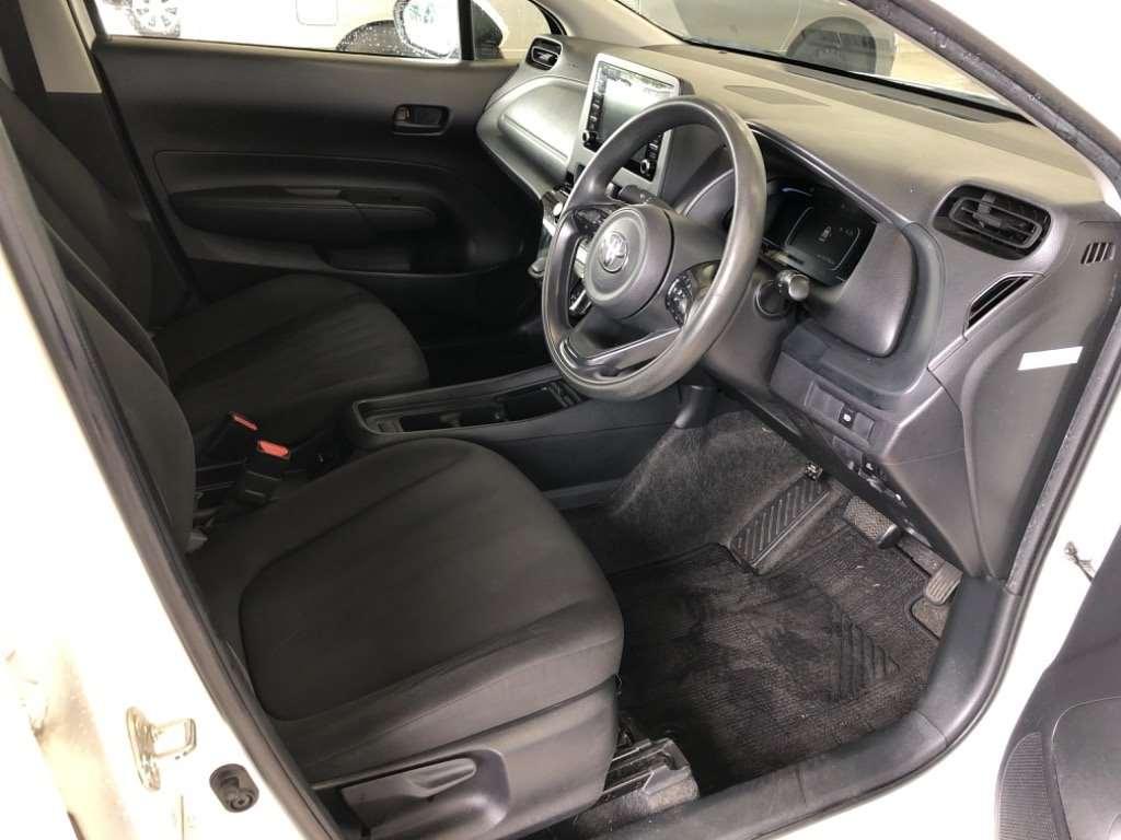TOYOTA AQUA B Image 3