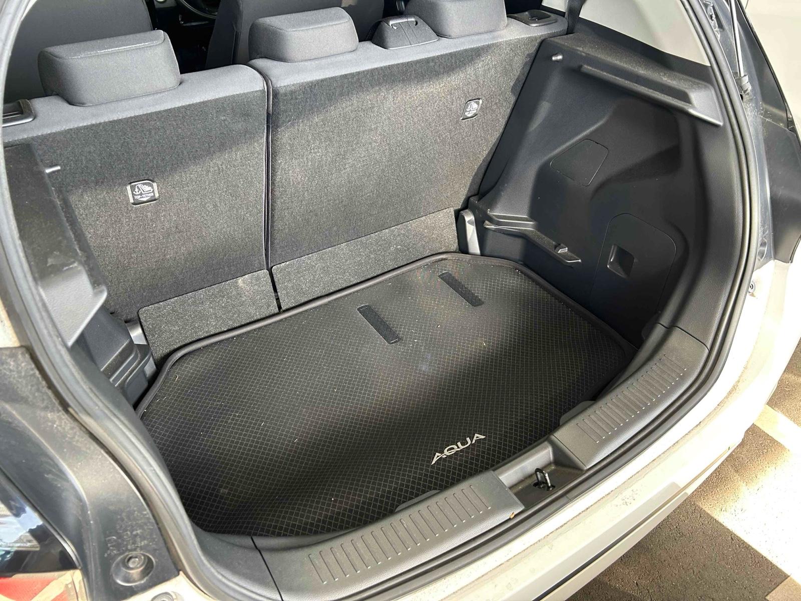 TOYOTA AQUA B Image 18