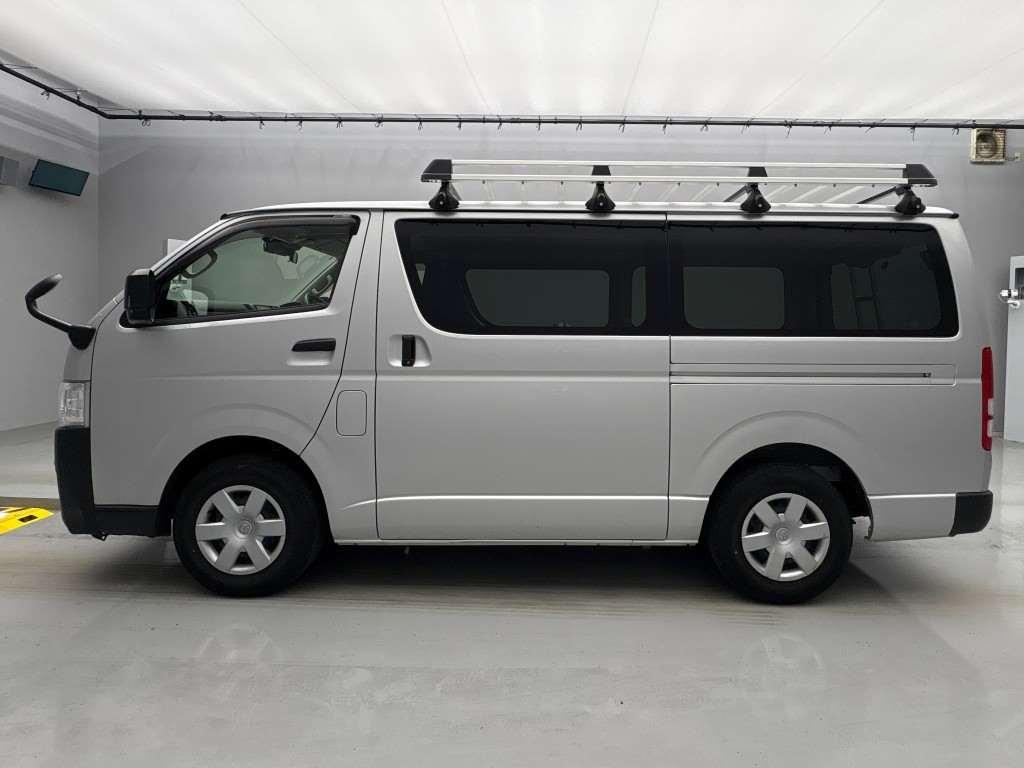 TOYOTA HIACE VAN LONGDX Image 6