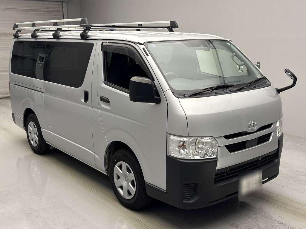 TOYOTA HIACE VAN LONGDX Image 4